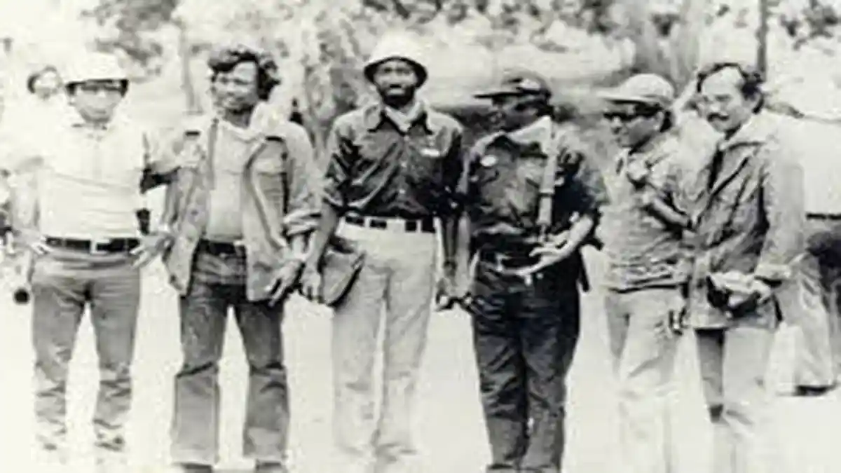 Kisah Pasukan Elite TNI Bercelana Jeans & Kaos Oblong di Misi Timor Timur - Cerdik Samarkan Senjata