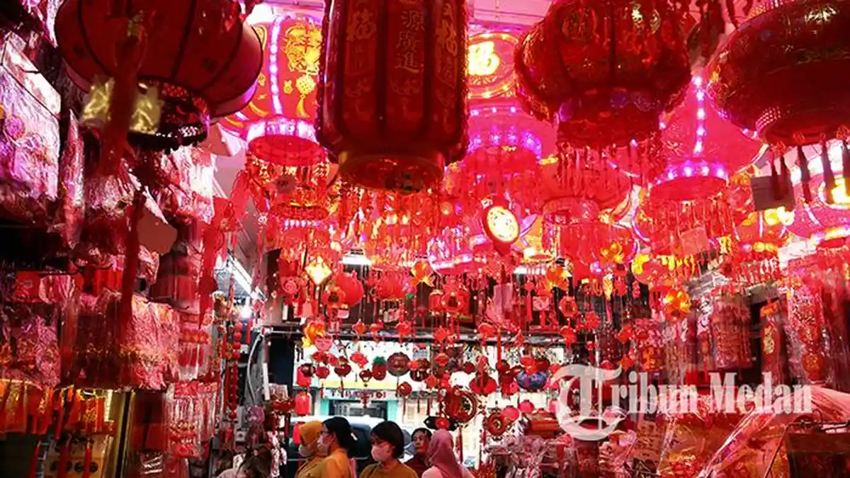 Berita Foto: Penjualan Pernak-Pernik Imlek 2574 Mulai Meningkat Hingga 20 Persen - 09012023_PERNAK_PERNIK_IMLEK_DANIL_SIREGAR_3jpg.jpg