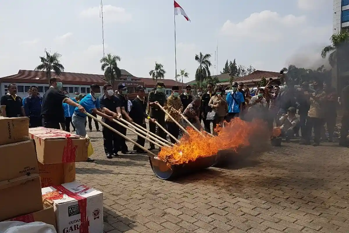 Wakil Wali Kota Bekasi Ahmad Syaikhu: Miras Boleh Beredar di Tempat Hiburan Tertentu