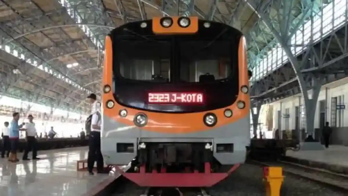 Surabaya Bakal Punya KRL, Ini Bedanya SURP dan SRRL yang Siap Ubah ...