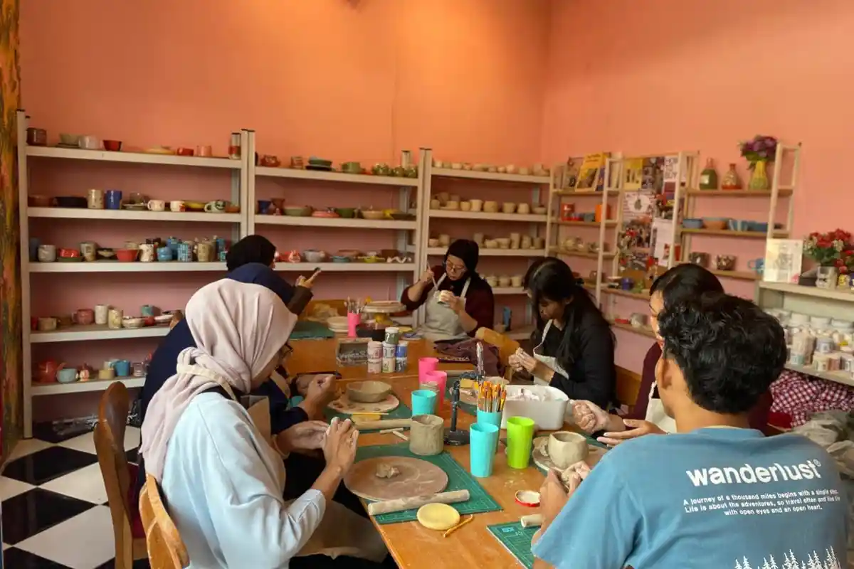 Buns Ceramics: dari Gubuk di Gang Babakan Asih Bandung, hingga Usaha Pottery yang Menarik Perhatian