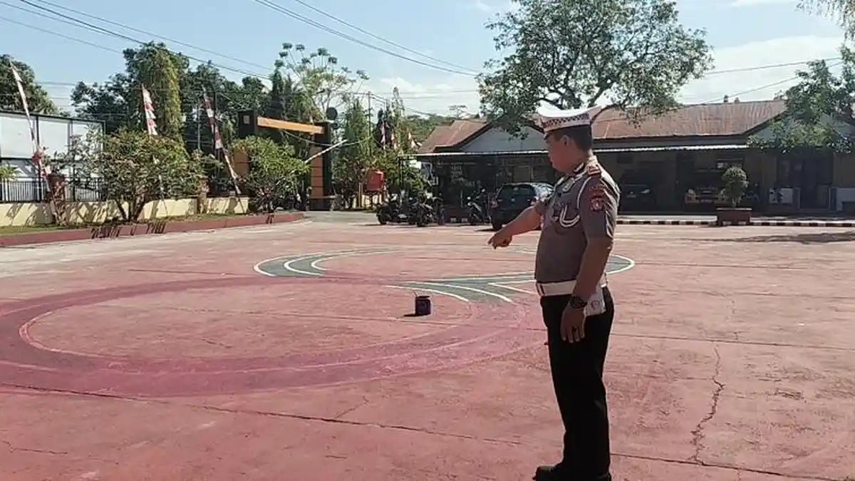 Warga Polman Senang Ujian Praktek SIM Tidak Lagi Zig Zag Melainkan Huruf S