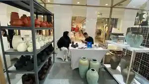 perajin-keramik-plered-di-pameran-di-ciwalk.jpg