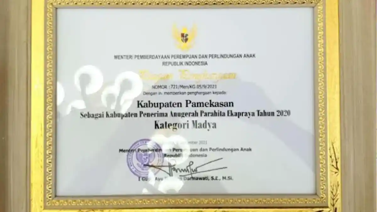 Pemkab Pamekasan Raih Anugerah Prahita Ekapraya Kategori Madya