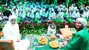 Muslimat-Nahdlatul-Ulama-NU-Jombang-memperingati-Hari-Lahir-Harlah-ke-78-di-Alun-alun-Jombang.jpg