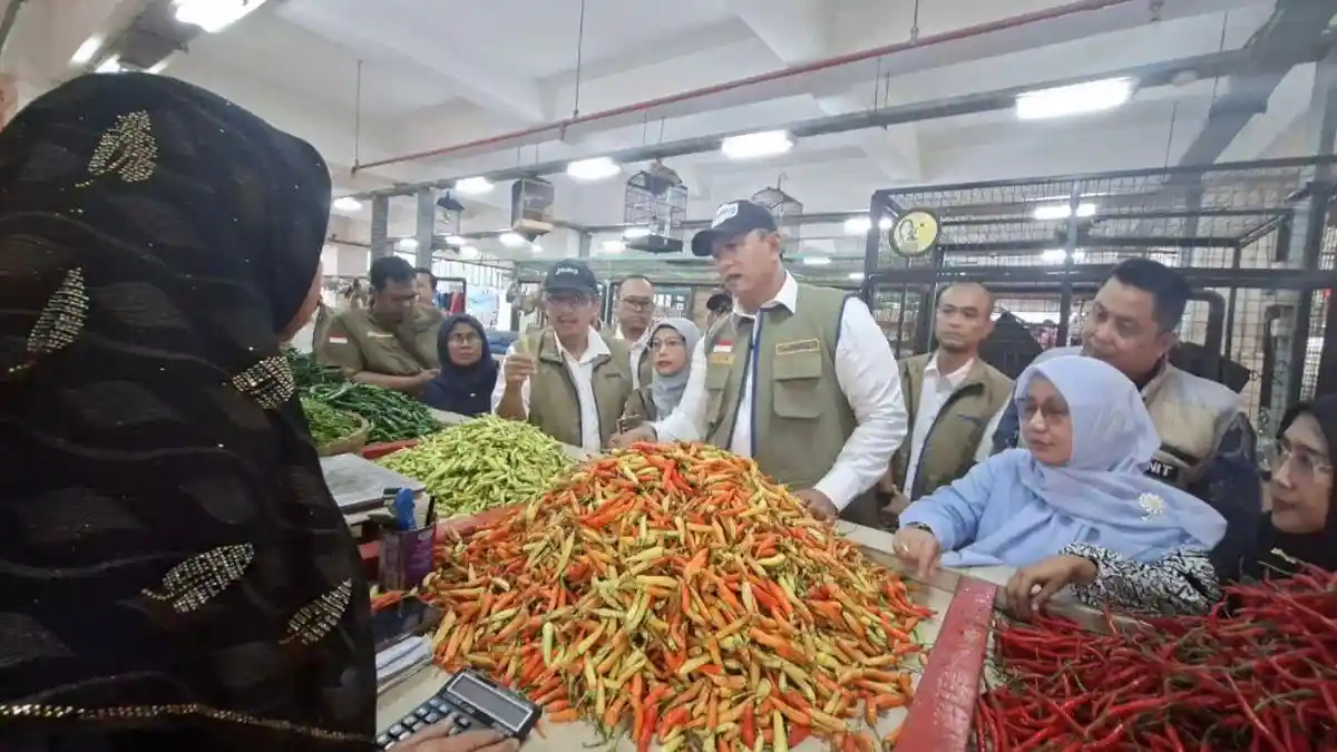Sidak 3 Pasar di Semarang, Bos Bulog Pastikan Harga dan Pasokan Pangan ...
