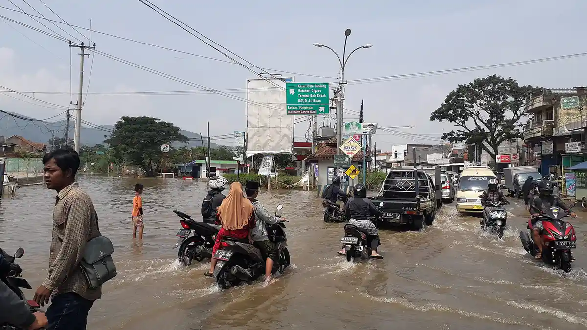Bisa Jadi Contoh, Siaga Bencana Kecamatan Ini Tak Cuma Bersih-bersih Tapi Ada Piket On Call 24 Jam