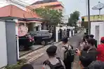 Buntut Kasus Bupati Sudewo: Tim Penyidik KPK Geledah Kediaman Mantan Pj Sekda Pati, 3 Koper Diangkut