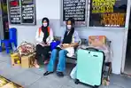 Cerita Tika, Mudik dari Yogyakarta Bawa Bakpia untuk Keluarga di Liwa