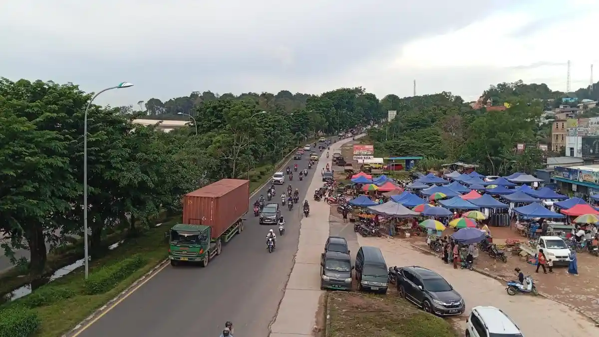 Jalan Gajah Mada yang Masih Dua Lajur di Tiban Kampung Sering Jadi Biang Macet Tiap Sore