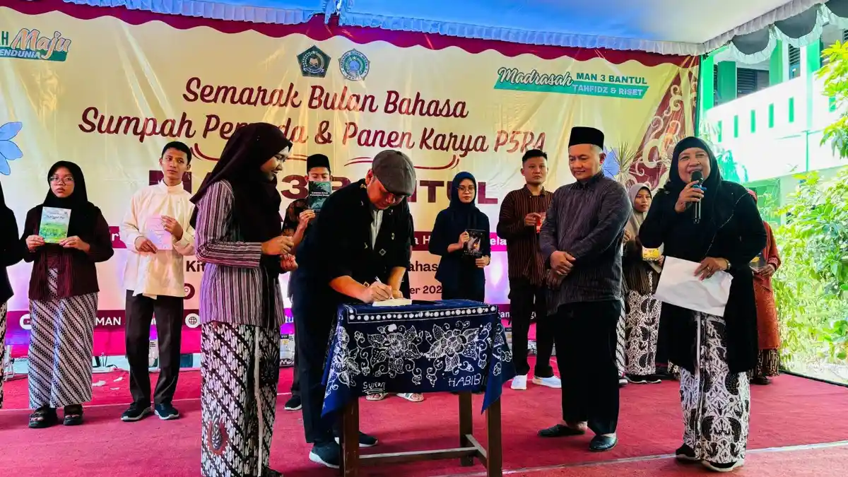 Semarak Bulan Bahasa dan Panen Karya P5RA, MAN 3 Bantul Launching 15 Buku 