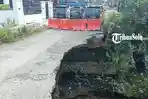 Separuh Ambrol, Jembatan di Jalan Tape Baru Mojosongo Boyolali Kini Ditutup Total