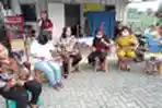 Ibu-Ibu Group Orchestra Tehyan Lentera Sedang Barlatih