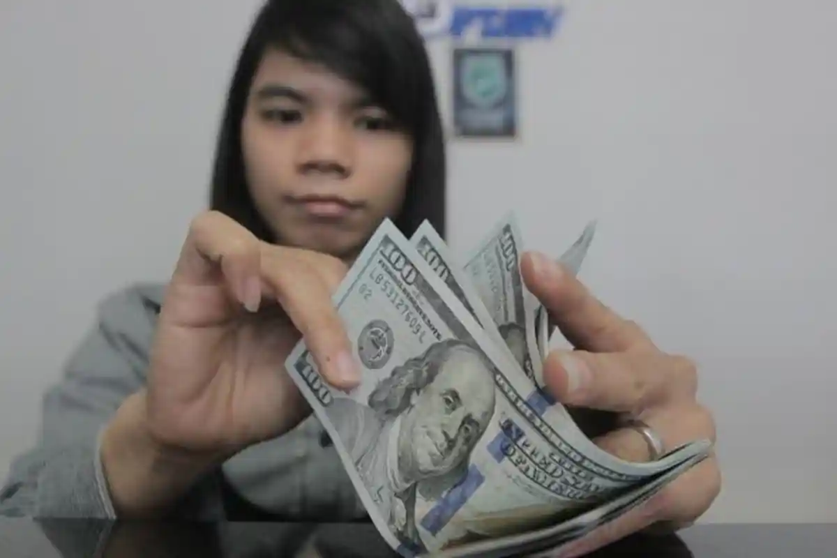 Dihantui Resesi, Nilai Tukar Rupiah atas Dollar AS Kembali Melemah di Posisi Rp 14.806