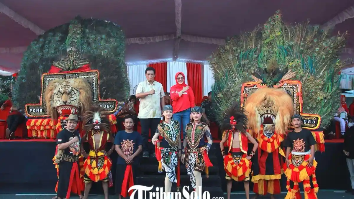 Bupati Sri Mulyani Sukses Sajikan Hiburan Gratis untuk Masyarakat Klaten Lewat Festival Reog