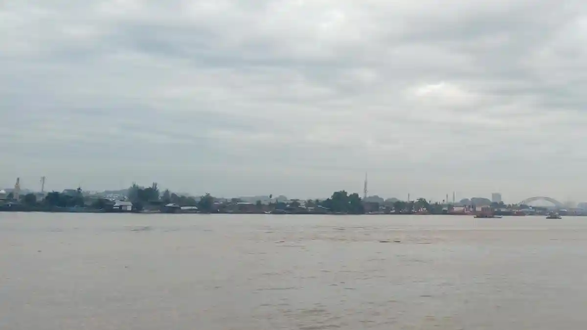 Prakiraan Cuaca BMKG Minggu 23 Mei: Kota Samarinda Hujan Ringan hingga Sore Hari