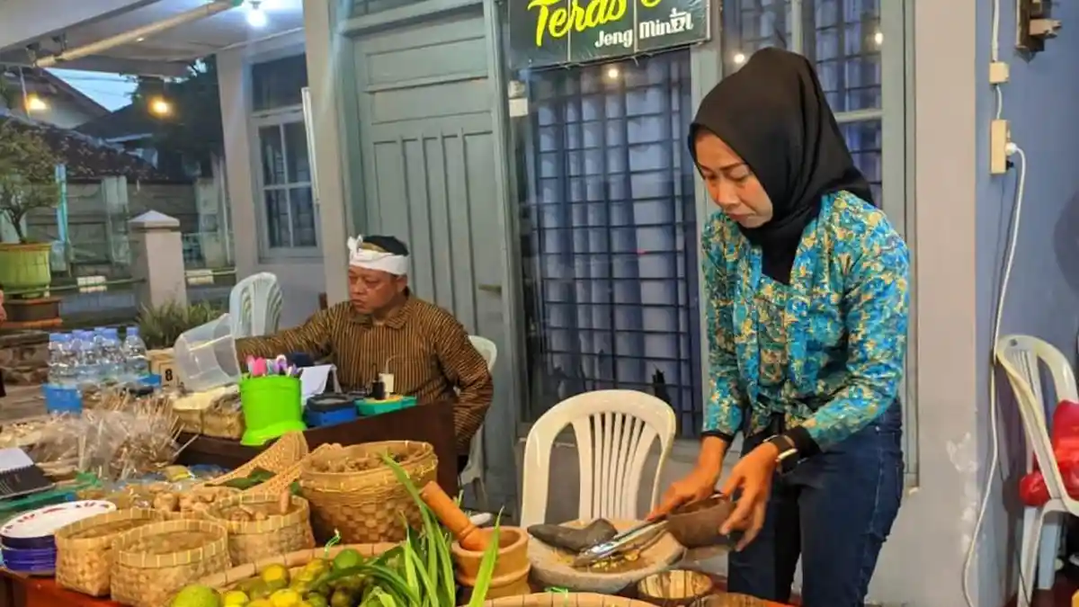 Teras'e Jeng Minul Pati Gairahkan Tren Minuman Tradisional, Ada Jakencruk dan STMJ Bakar