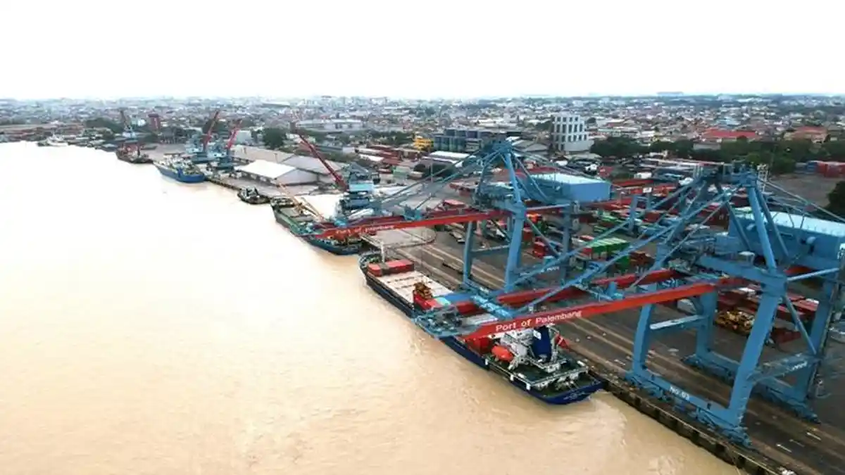 Pemenuhan Standar Pengelolaan Lingkungan oleh Pelindo Regional 2 Palembang