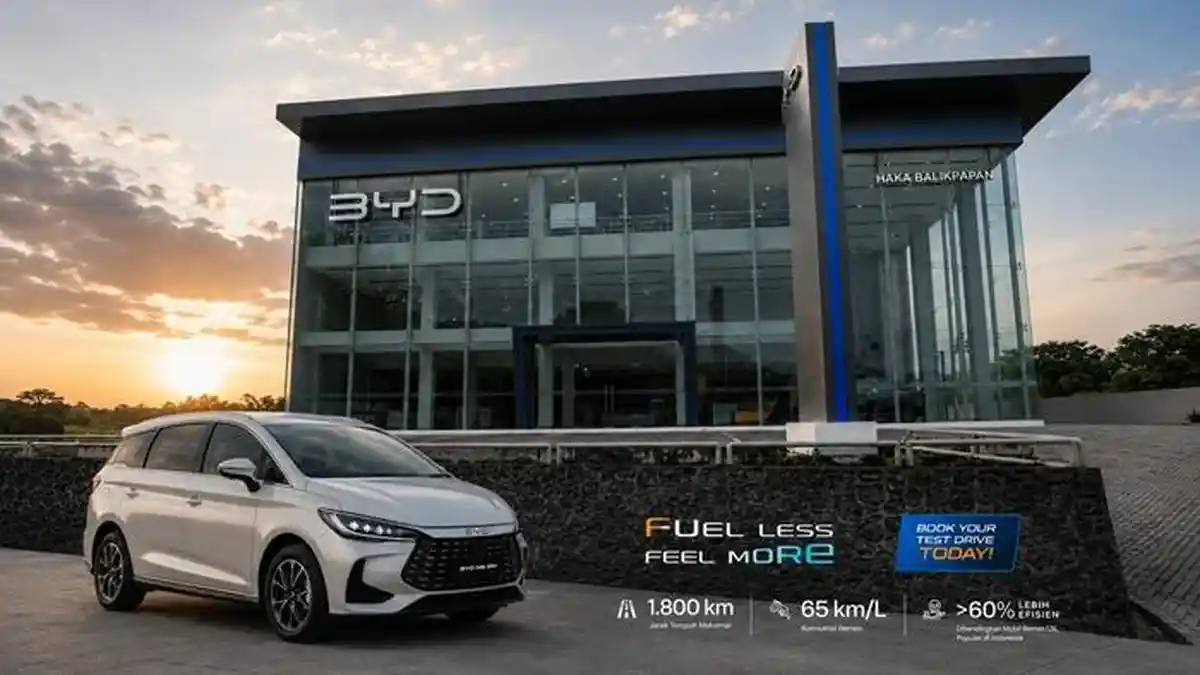 Mobil Keluarga Super Irit Hadir di Balikpapan, BYD M6 DM Diklaim Tembus 65 Km per Liter