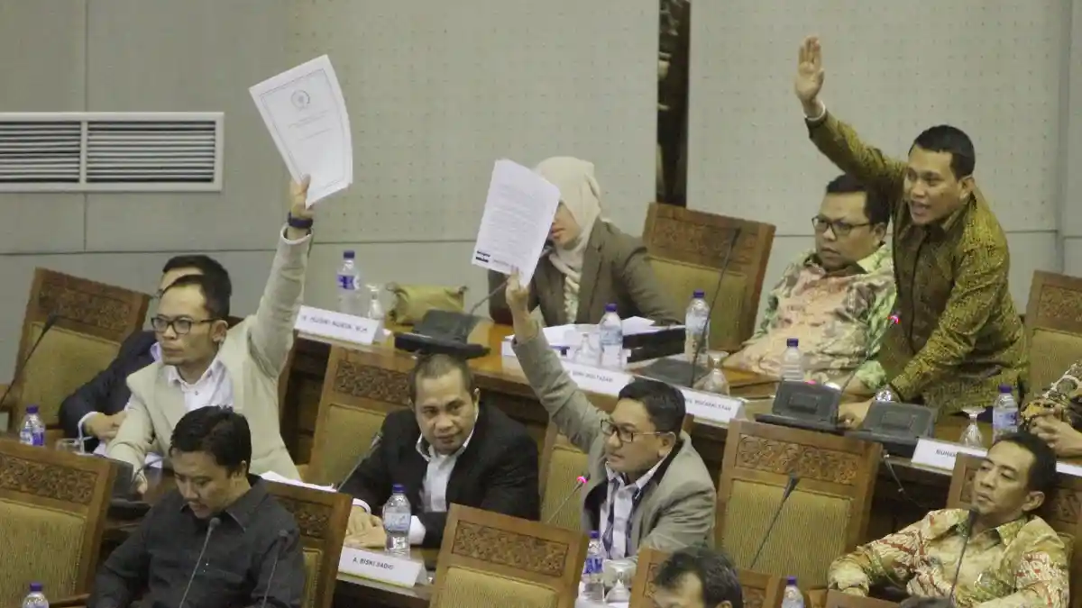 Pilkada Lewat DPRD, PKS Singgung Penangkapan Gubernur Riau