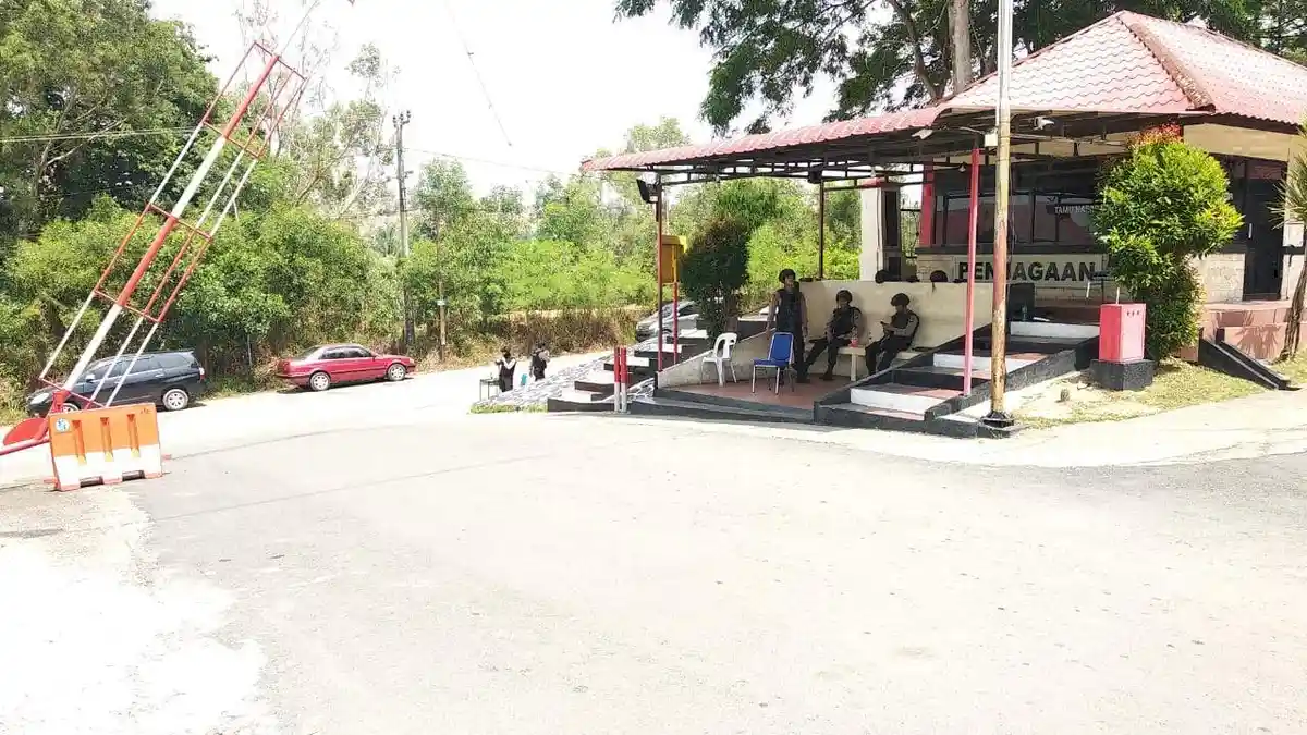 BREAKING NEWS - Bom Meledak di Polrestabes Medan, Polda Kepri Perketat Pengamanan di Mapolda