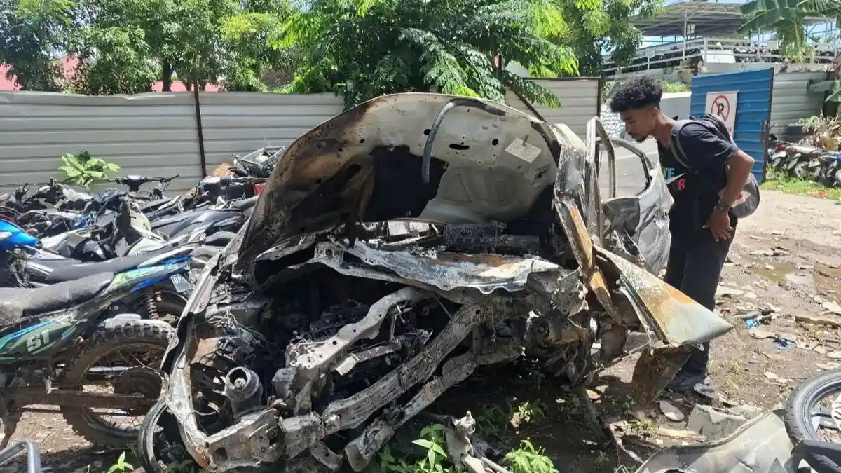 Detik-Detik Brio Terbakar di Laluan Madani, Polisi Masih Selidiki Penyebab