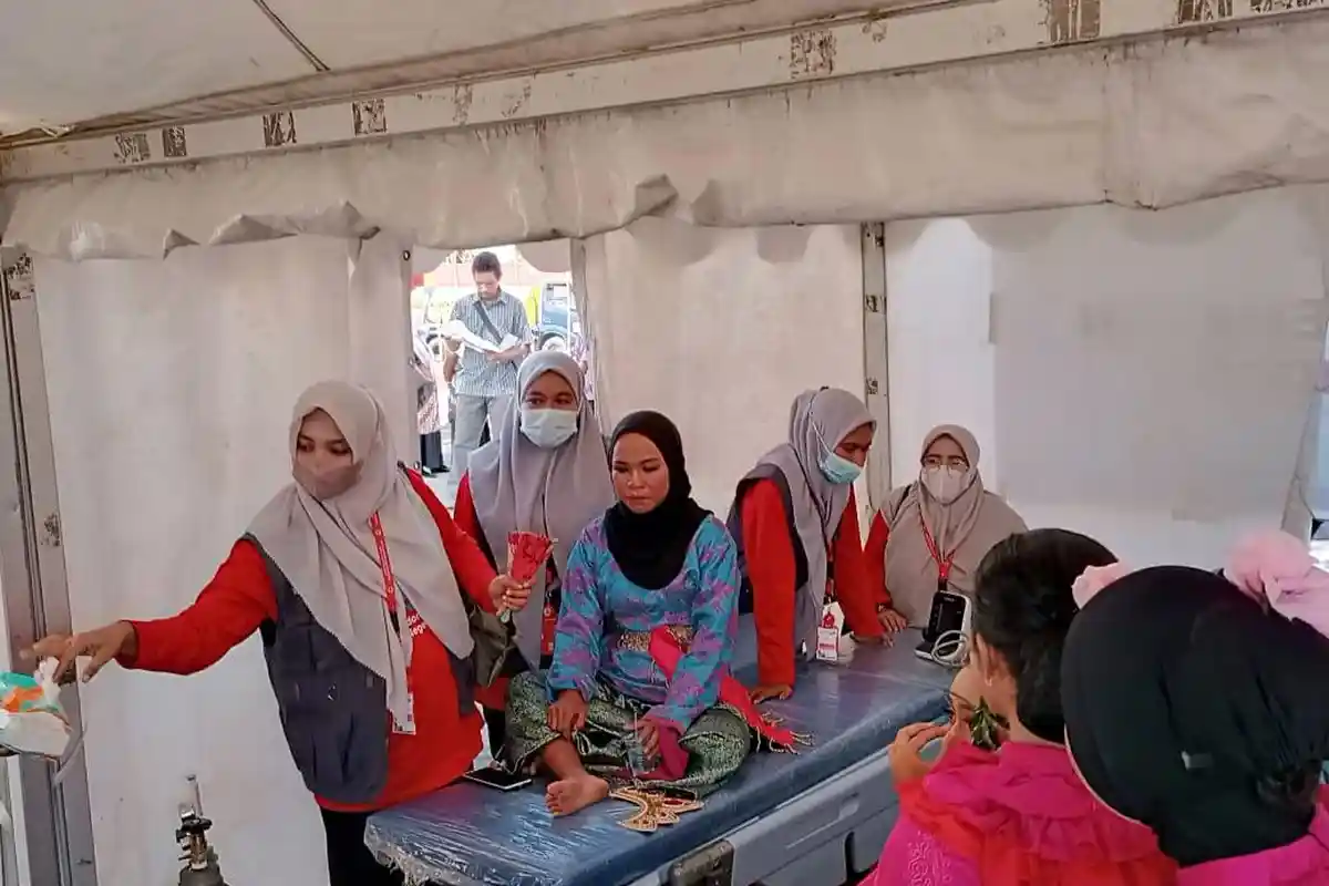 Enam Penari Pingsan Saat Menari di Acara Sail Tidore 2022