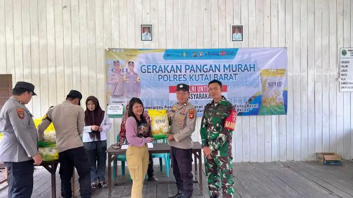 500 Kg Beras SPHP Ludes dalam Dua Jam di Pasar Murah Kutai Barat