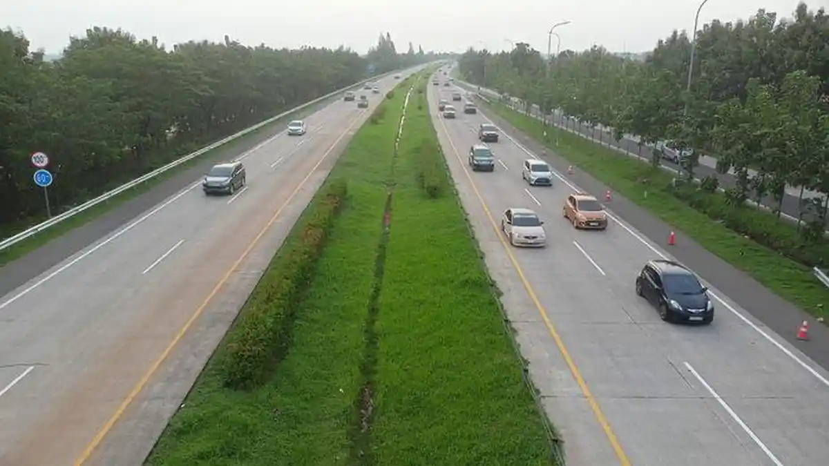 One Way Mulai Diberlakukan di Tol Cipali, Kendaraan Tiba di Wilayah Majalengka Pukul 16.05 WIB