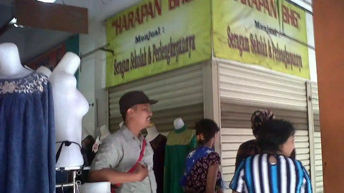 Toko Seragam Tempat Pencairan KJP Ditutup