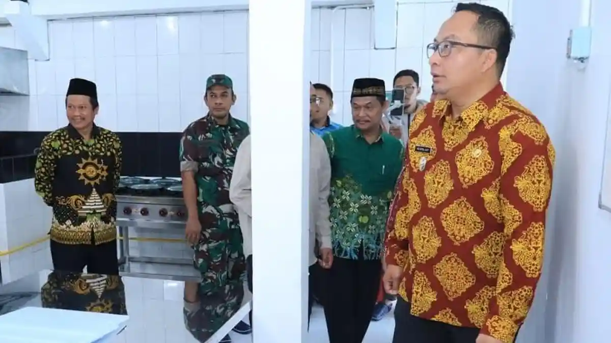 Dukung Program Makan Bergizi Gratis Presiden Prabowo, Pemkab Gresik Resmikan SPPG GMMS Manyar