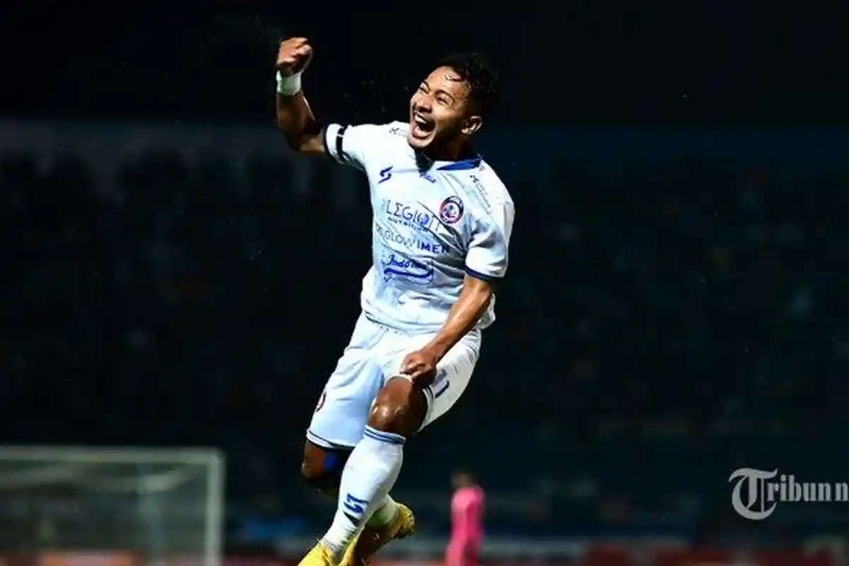 Berita Persib Pagi, 4 Pemain Dikabarkan Segera Merapat ke Persib Bandung, Termasuk Gian Zola?