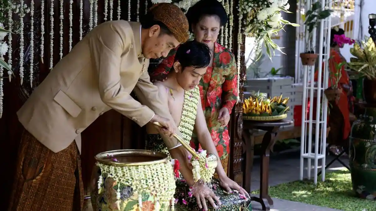 Prosesi Siraman Kaesang-Erina Pakai Tujuh Mata Air Bersejarah, Wigung: Termasuk Air Zam-zam