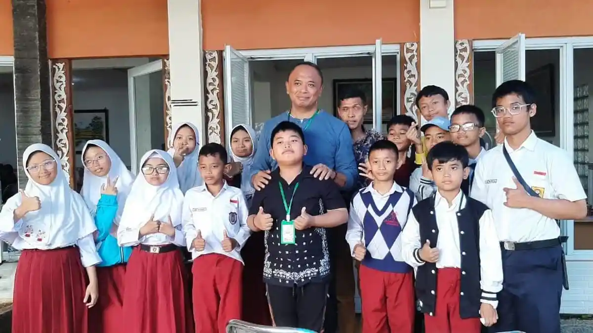 Baksos Adam-Adrian Kembali Digelar, Menyasar 300 Penyandang Difabel dan Anak Yatim se- Bandung Raya
