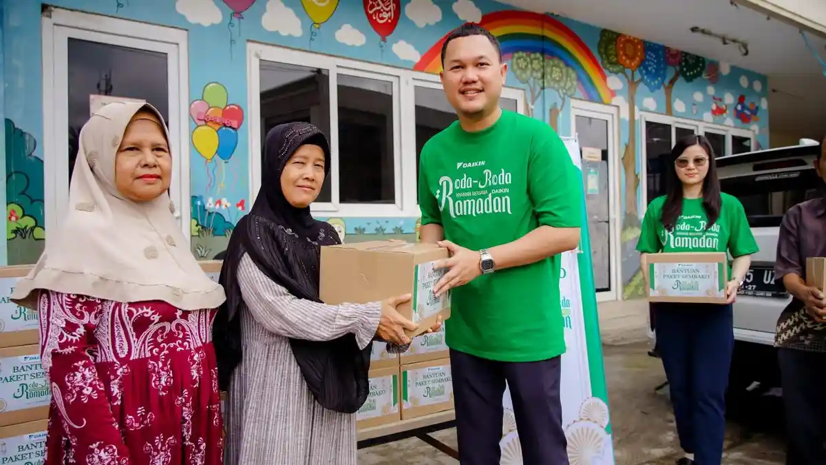1000 Paket Sembako Disalurkan DAIKIN di Momen Ramadan