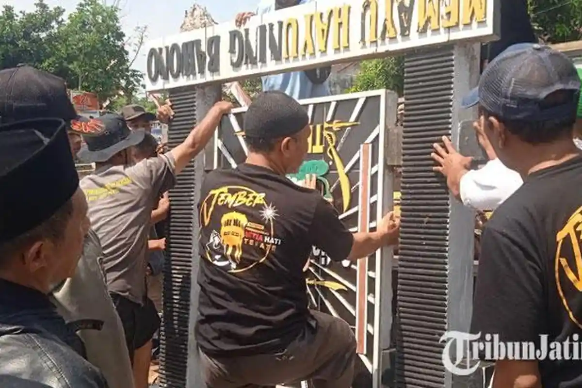 Tidak Rela Dialih Fungsikan, Pengurus PSHT Pilih Pindahkan Tugu Silat di Panti Jember