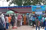 Sambut Idul Fitri, Pasar Murah Disperindag di Gedung Eme Neme Yauware Diserbu Warga Timika