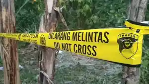 Garis-polisi-dipasang-di-TKP.jpg