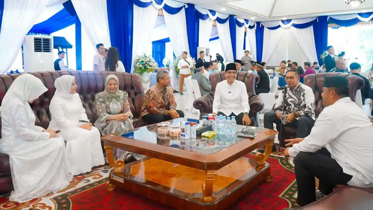 Rico Waas Open House, Warga dan Pejabat Berbaur Rayakan Lebaran