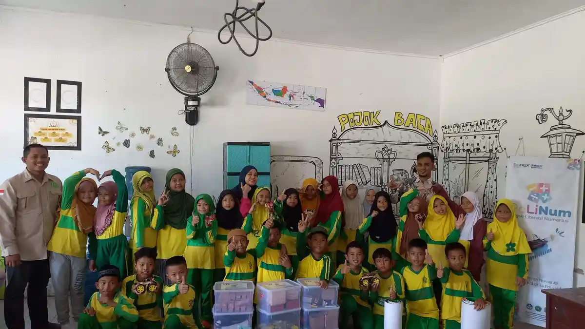 EduTRAX Robotika Edukatif  Tingkatkan Literasi Numerasi Siswa