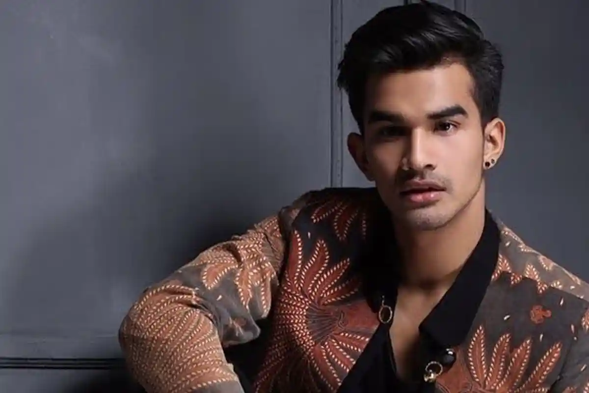 Profil Tengku Tezi, Aktor yang Diisukan Punya Hubungan Spesial dengan Tyas Mirasih