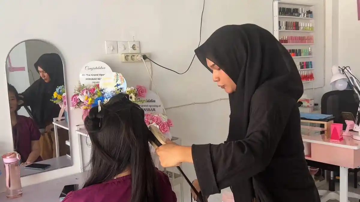 Beginilah Cinta Anak untuk Ayah dalam Usaha Kecantikan Sonsbar  