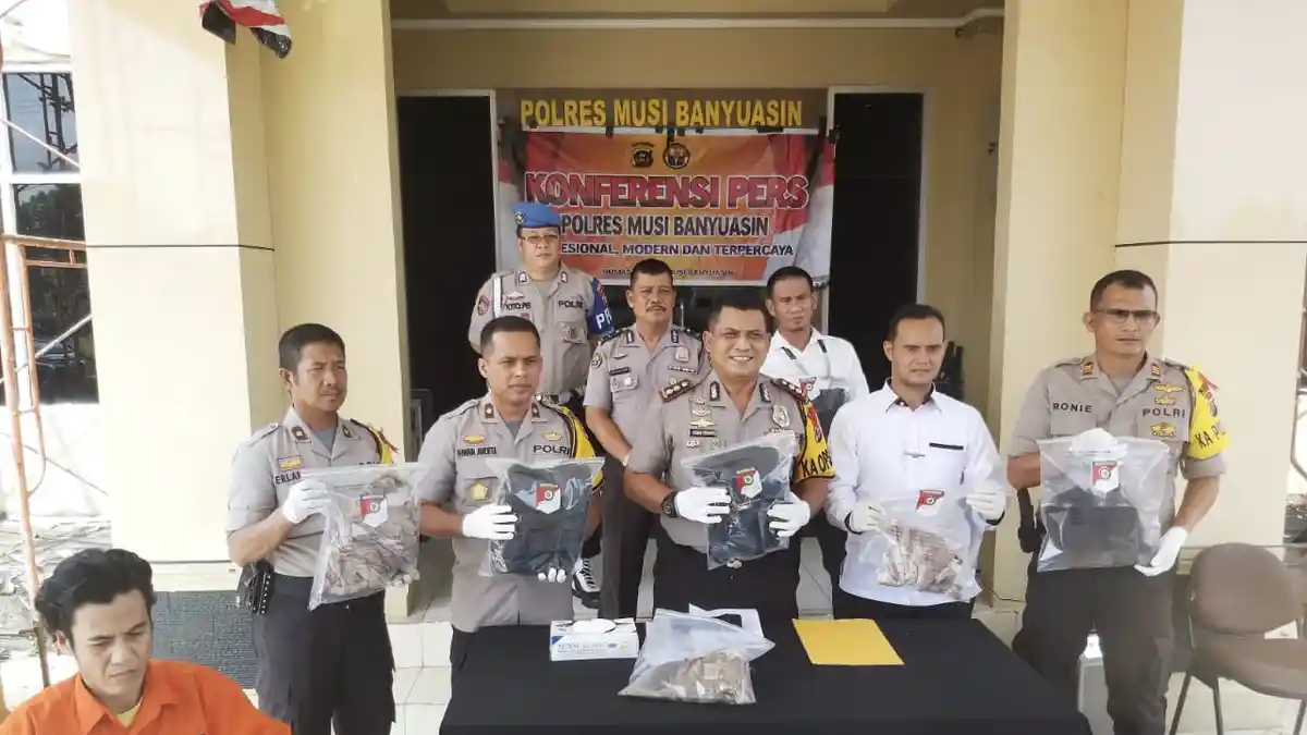 BREAKING NEWS: Mantan Kades Bacok Kades di Muba, Satu Orang Tewas   