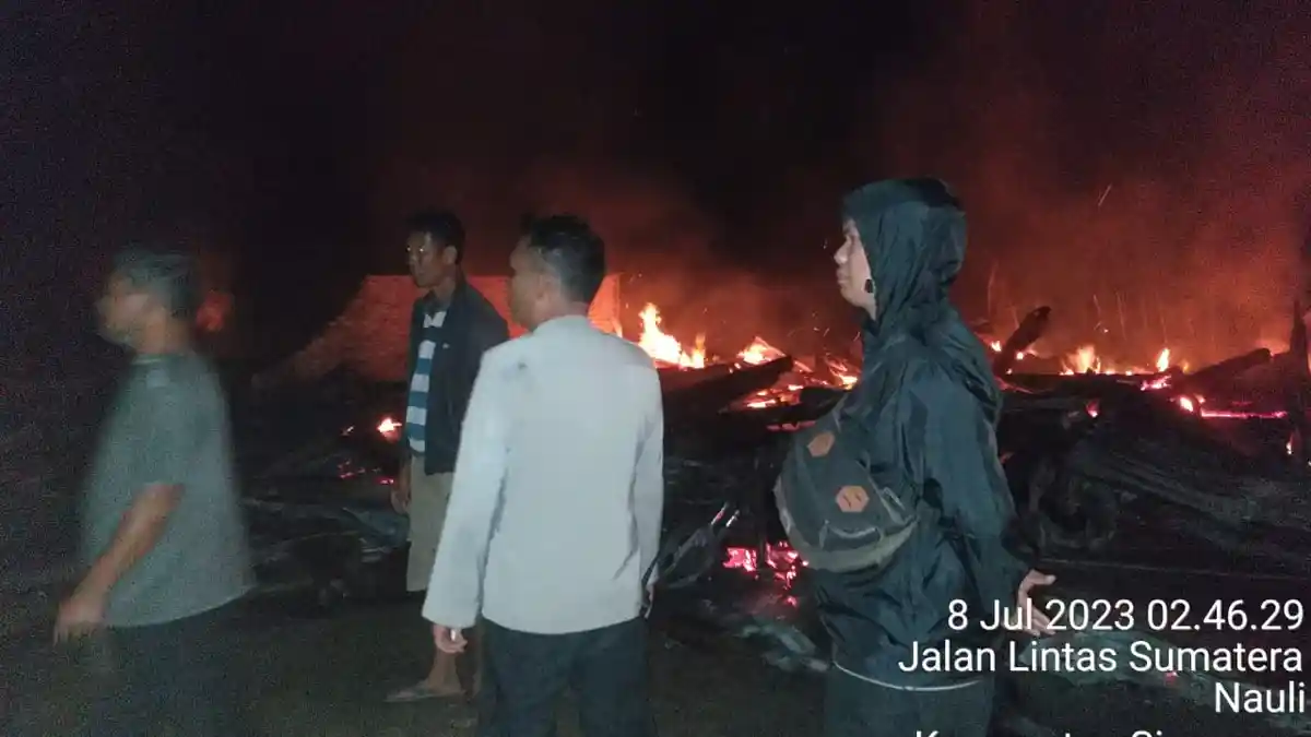 2 Rumah Warga di Sigumpar Dialap Si Jago Merah, Polisi: Tidak Ada Korban Jiwa