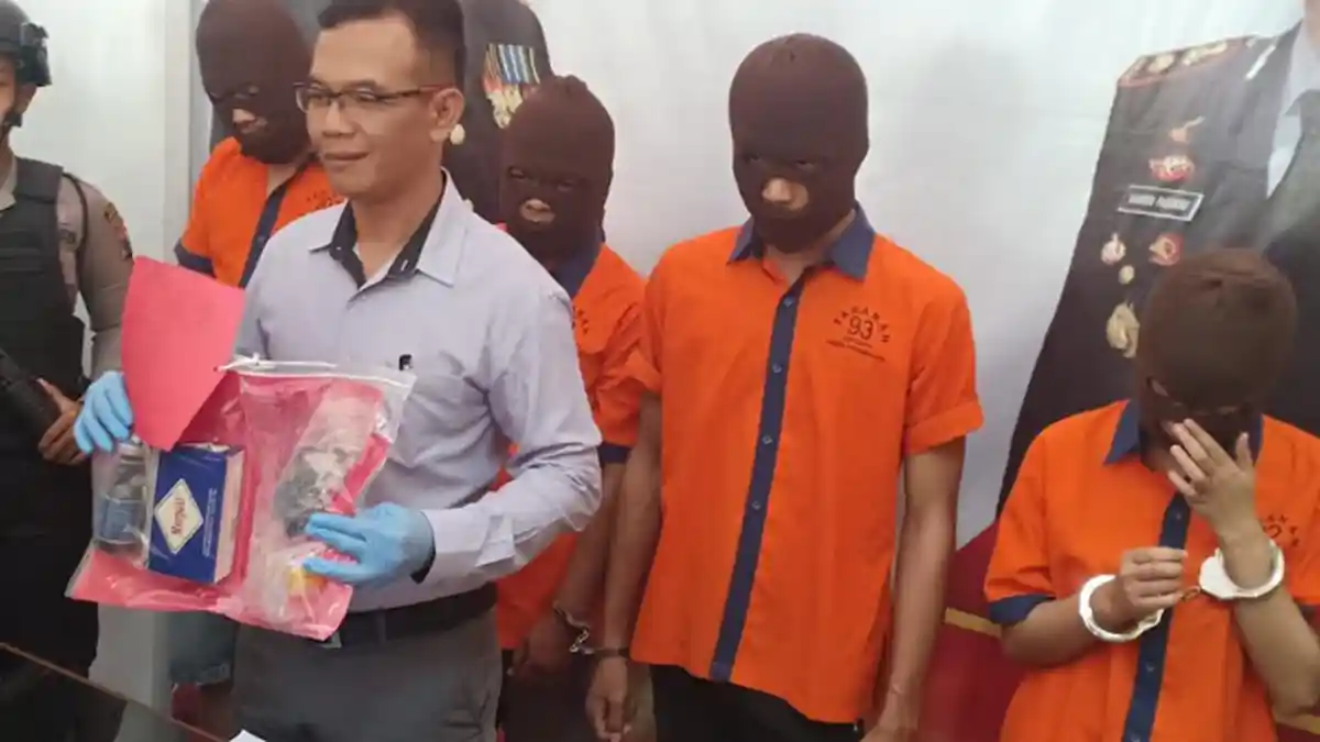 SPG Rokok Ditangkap Setelah Hisap Sabu di Rumah Kos, Polisi Juga ...
