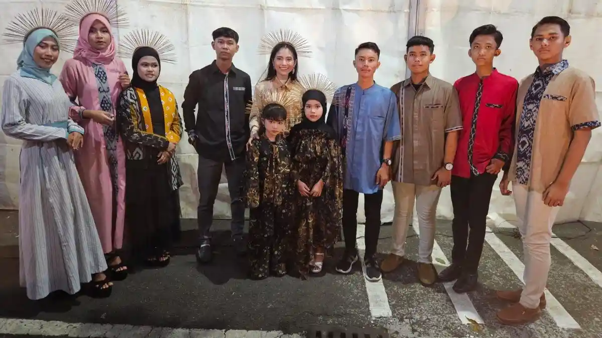 Cerita Kak Rey Ajari Anak-anak Tunarungu di Pati Terampil Modelling & Public Speaking, Bikin Haru