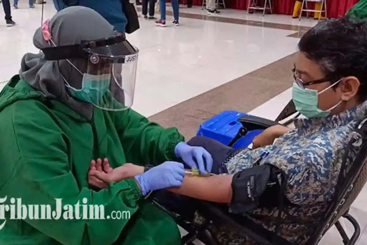 Gerakan 'Gebyar Arek Suroboyo Wani Donor Plasma' Dimulai, 200 Orang Jajaran Pemkot Ikuti Skrining