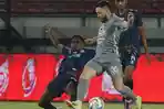 Laga-Arema-FC-vs-Persebaya-di-Stadion-Kapten-I-Wayan-Dipta-Gianyar-bajul-ijo-menang.jpg