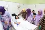 Bupati Serang Kunjungi Korban Tsunami Anyer
