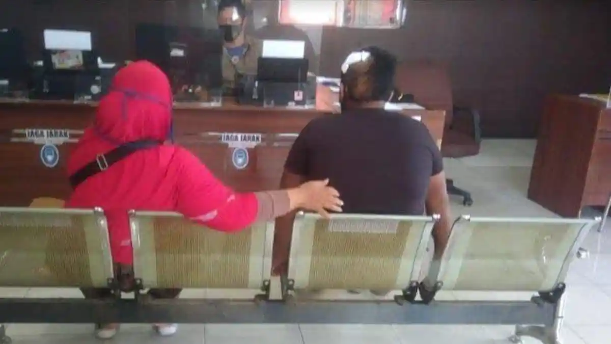 Minta Gorengan Semuanya tapi Hanya Diberi Satu, Pria Pukul Kepala Pelajar Pakai Balok Kayu